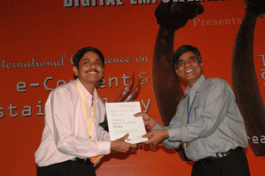 Azhagi bags Manthan Award 2006